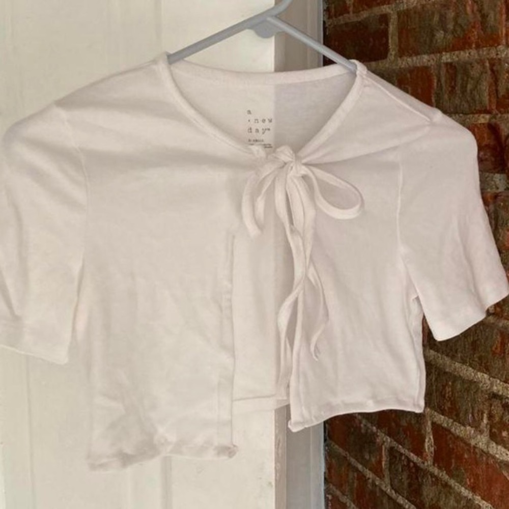 White cropped tie up cardigan